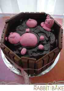 Piggy in mud kitkat cake3